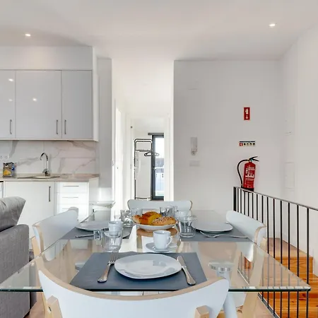 Lapa Duplex ליסבון